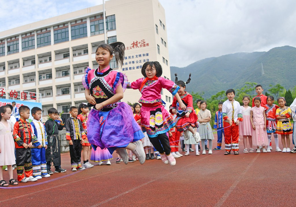 浙江仙居:少数民族学生趣味运动迎六一 67 仙居县第五小学 仙居