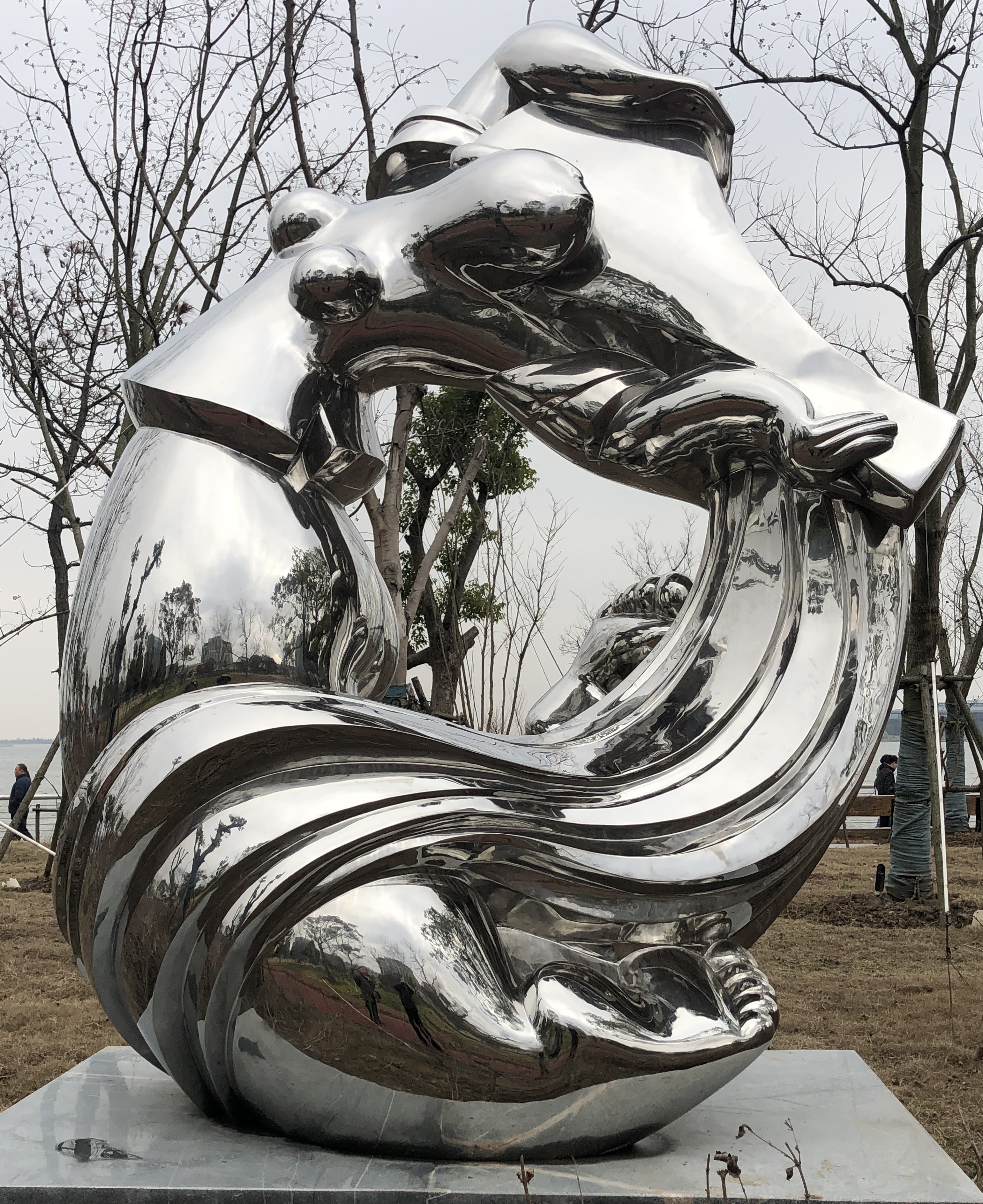 《滴水湖中国名家主题雕塑园》雕塑作品摄影(图23) 《滴水湖中国名家主题雕塑园》雕塑作品摄影(图23)