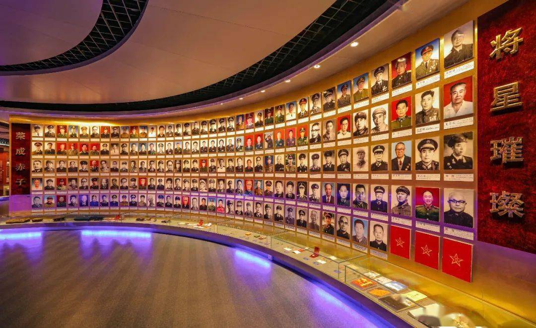 世纪荣成部分,展示有170多位荣成将军的丰功伟绩;荣成社会经济发展