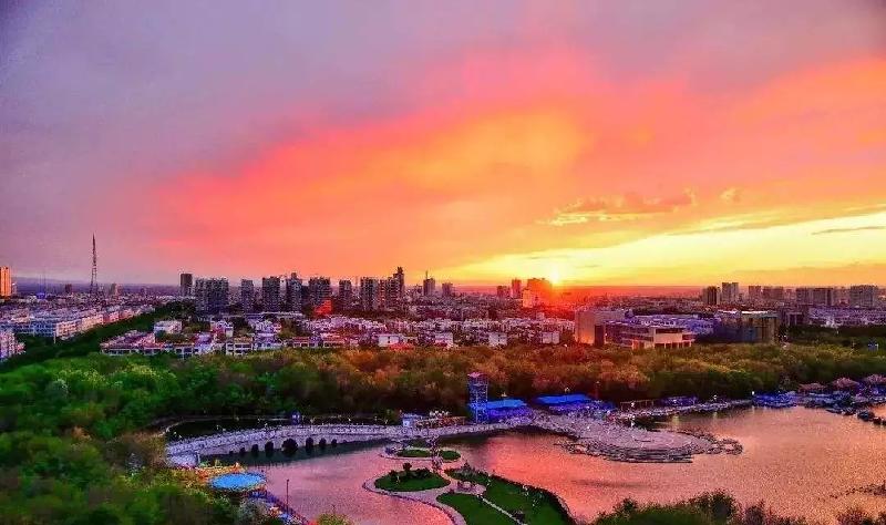 诗画新疆昆玉赋致敬共和国最年轻的城市