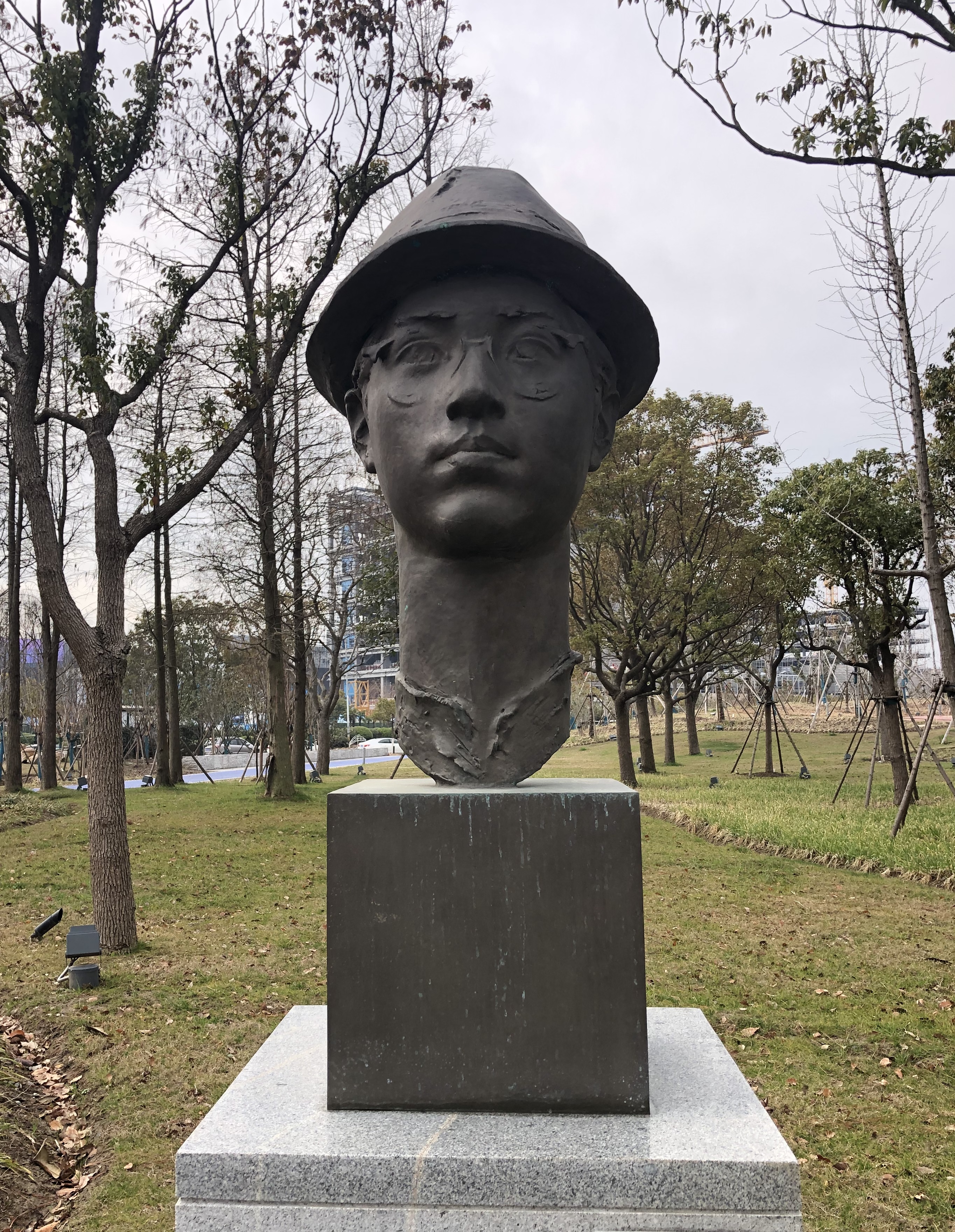 《滴水湖中国名家主题雕塑园》雕塑作品摄影(图46) 《滴水湖中国名家主题雕塑园》雕塑作品摄影(图46)
