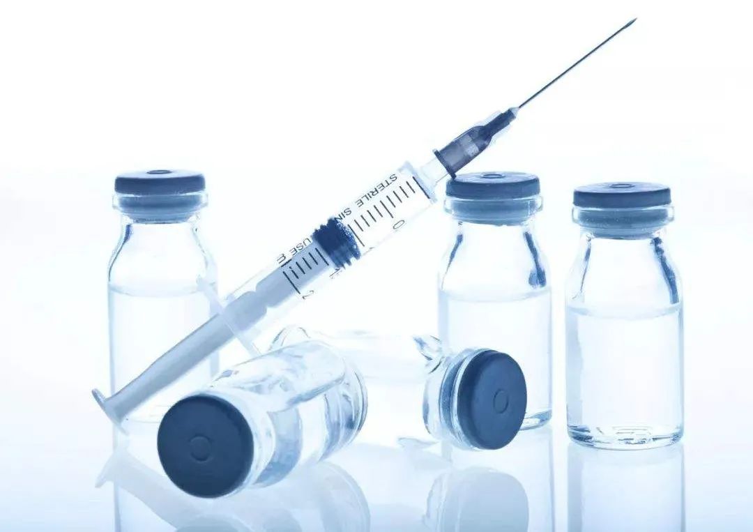 张文宏最新判断：疫苗最好今年打、尽快打！