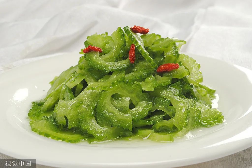 夏季吃“苦”胜过进补？这4种发苦的食物可能“藏毒”，千万别吃！ - 新华网客户端